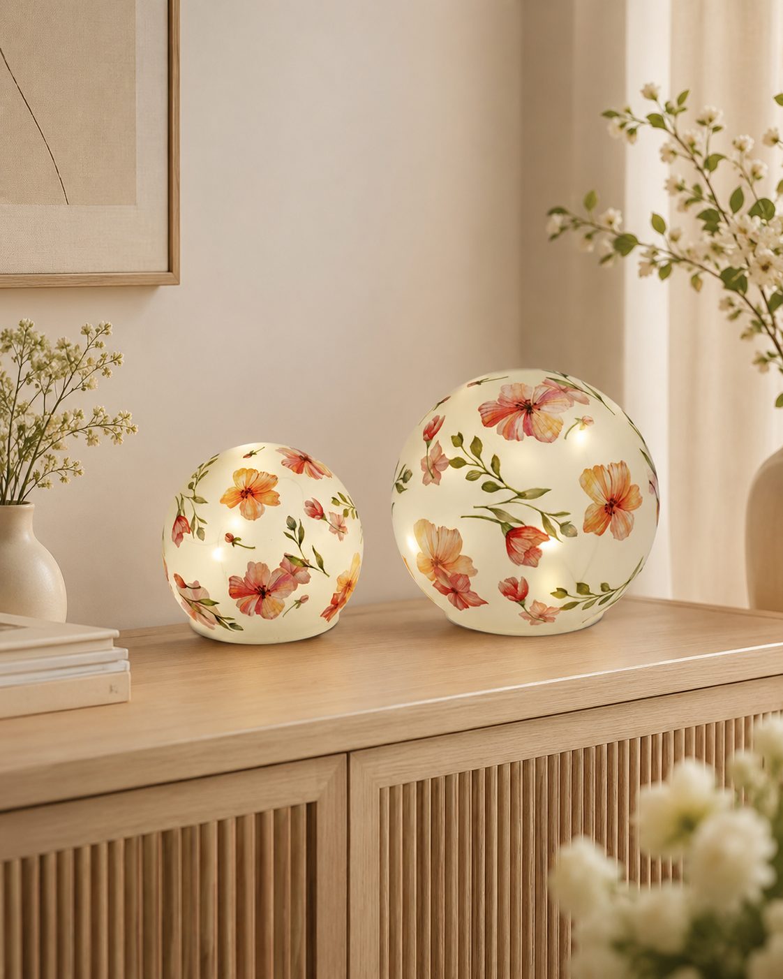 LED-Kugel 15 cm 'Blumenzeit' – Keramik mit Blumenmotiv by Lefran Cottbus