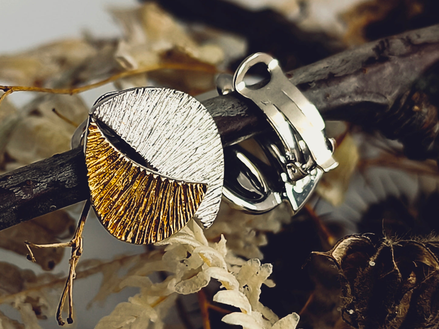 925 Silber Ohrclips mit Goldakzent – Feine Struktur