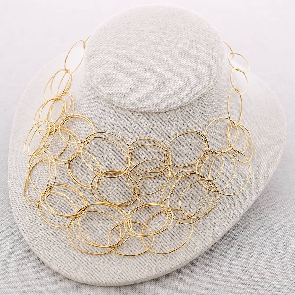 Goldene Collier-Kette – Eleganz in Edelstahl