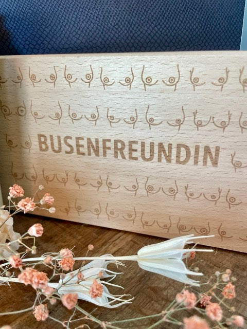 Holzbtettchen Busenfreundin by Lefran - Erlebnis- & Genusskaufhaus
