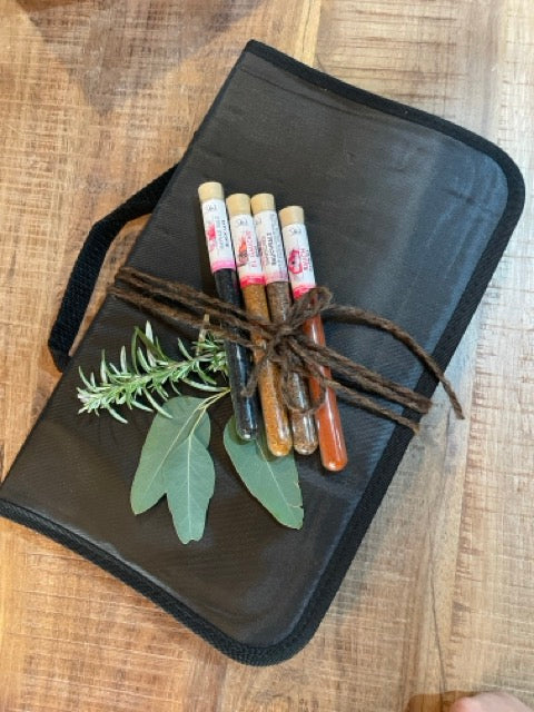 Geschenk Set mit Messer, Koffer und Gewürzen by Lefran - Erlebnis- & Genusskaufhaus