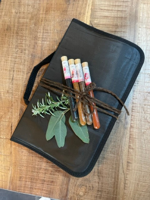 Geschenk Set mit Messer, Koffer und Gewürzen by Lefran - Erlebnis- & Genusskaufhaus